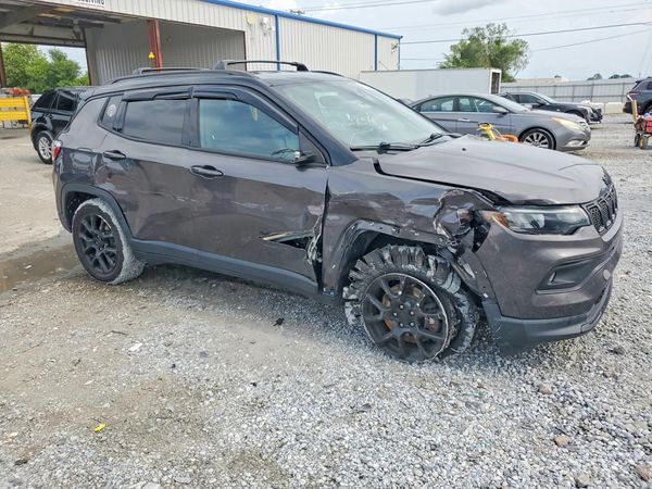 2023 JEEP COMPASS North, Latitude