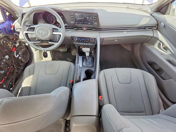 2021 HYUNDAI ELANTRA