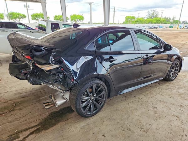 2025 TOYOTA COROLLA