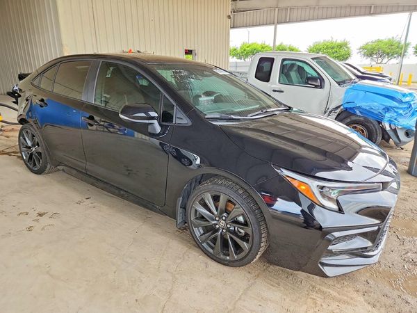 2025 TOYOTA COROLLA