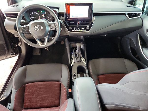 2025 TOYOTA COROLLA