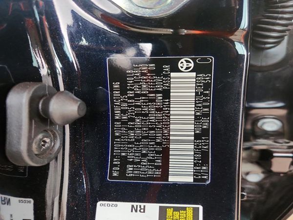 2025 TOYOTA COROLLA