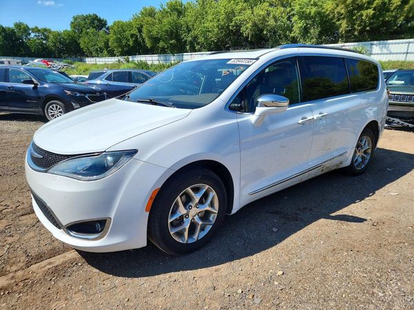 2019 CHRYSLER PACIFICA Limited