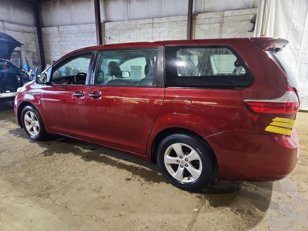 2015 TOYOTA SIENNA