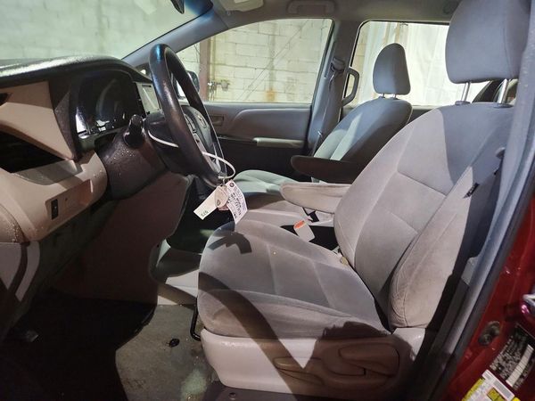 2015 TOYOTA SIENNA