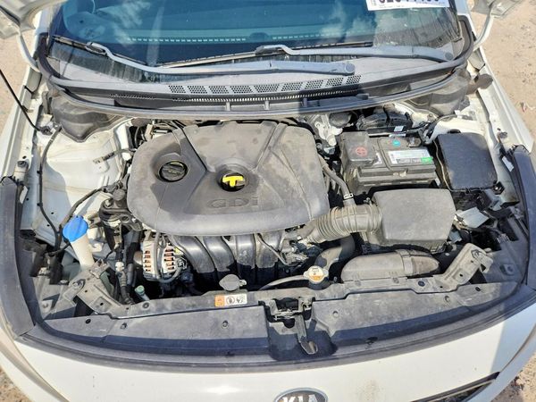 2017 KIA FORTE5 LX