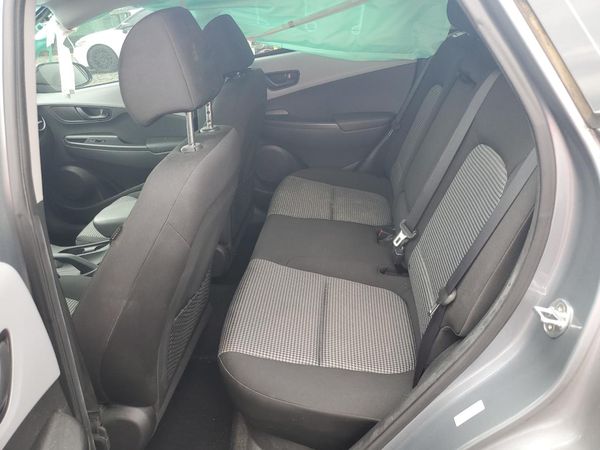 2020 HYUNDAI KONA SE