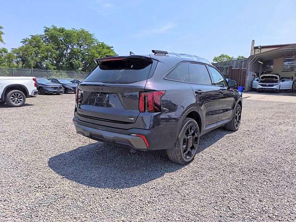 2025 KIA SORENTO EX; X-Line EX