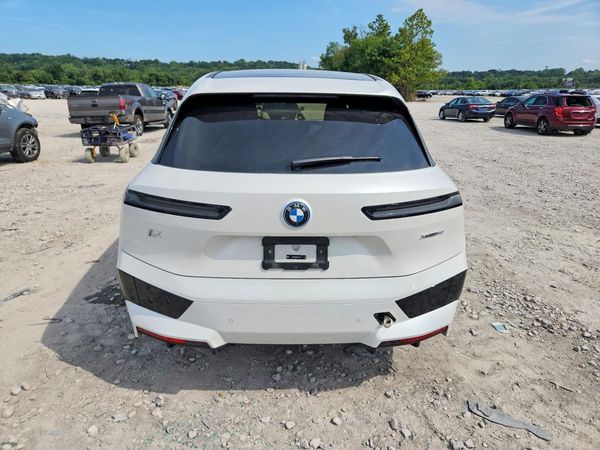 2025 BMW IX xDrive50