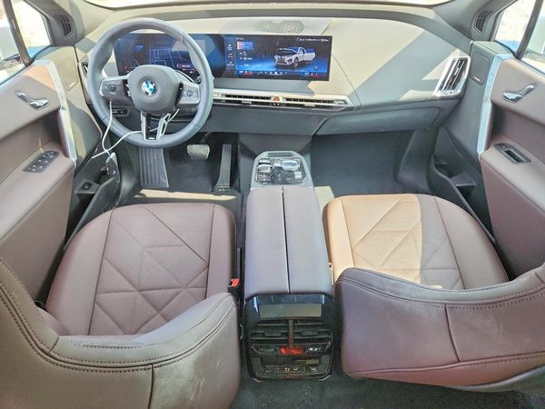 2025 BMW IX xDrive50
