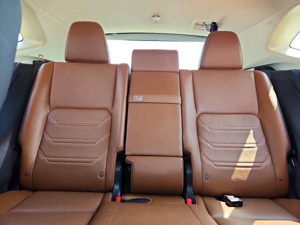 2015 LEXUS NX 200t Luxury