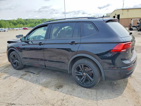 2024 VOLKSWAGEN TIGUAN 4Motion SE R-Line Black — DSRA