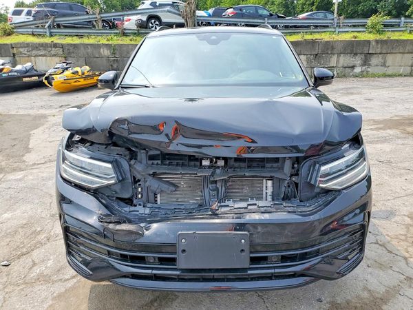 2024 VOLKSWAGEN TIGUAN 4Motion SE R-Line Black — DIRF