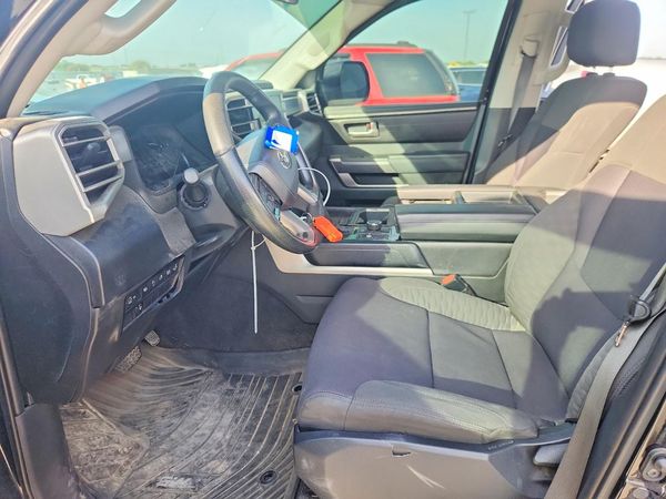 2022 TOYOTA TUNDRA SR5