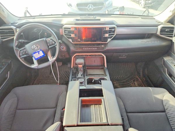 2022 TOYOTA TUNDRA SR5
