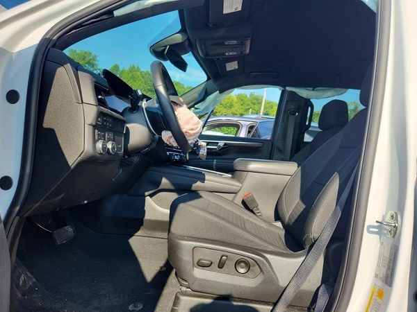 2025 CHEVROLET TAHOE
