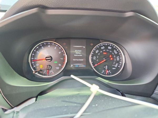 2022 TOYOTA RAV4 XLE