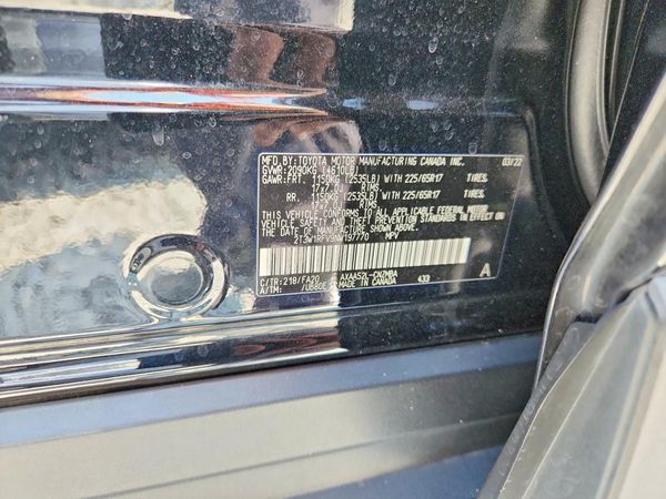 2022 TOYOTA RAV4 XLE