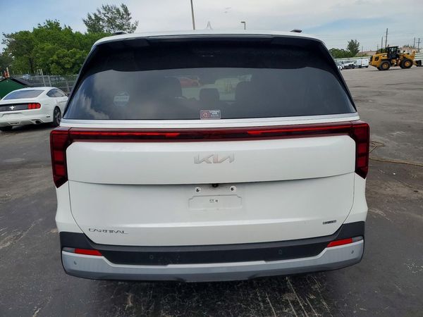 2025 KIA CARNIVAL