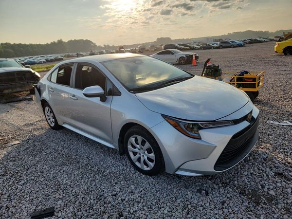 2025 TOYOTA COROLLA LE — Passenger 3/4