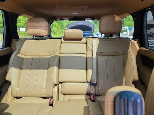 2025 LAND ROVER RANGE ROVER SE