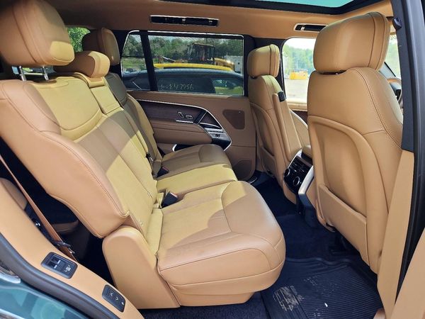2025 LAND ROVER RANGE ROVER SE