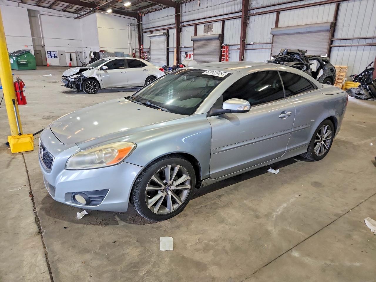 2012 VOLVO C70