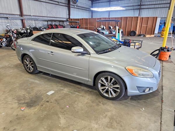 2012 VOLVO C70
