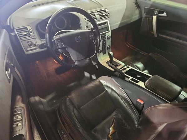 2012 VOLVO C70