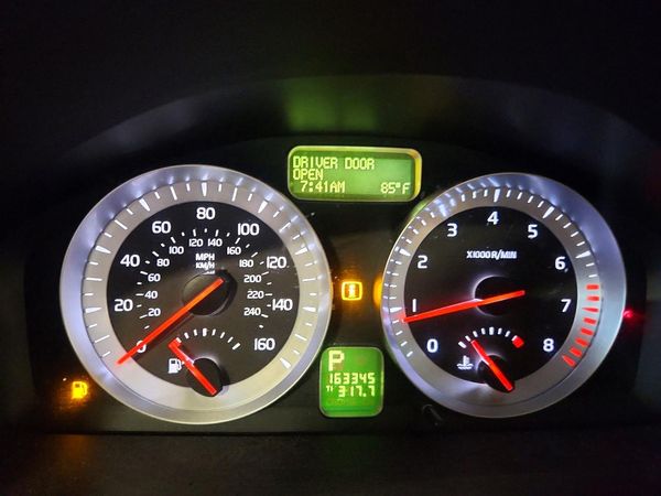 2012 VOLVO C70