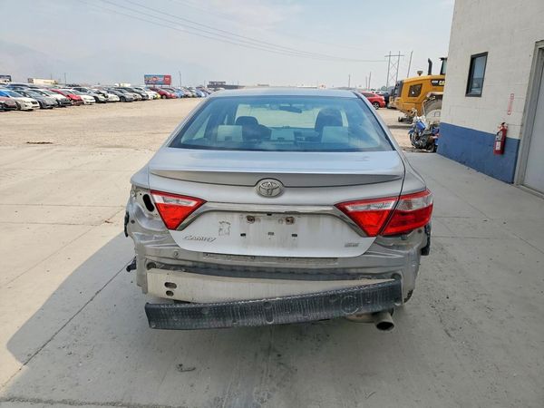 2015 TOYOTA CAMRY