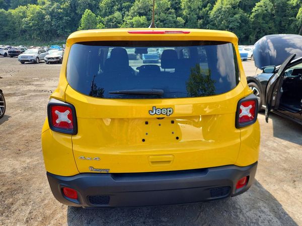 2023 JEEP RENEGADE LATITUDE 4X4