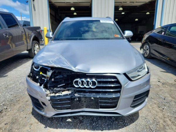 2016 AUDI Q3 quattro Premium Plus