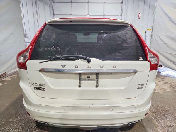 2017 VOLVO XC60 Inscription