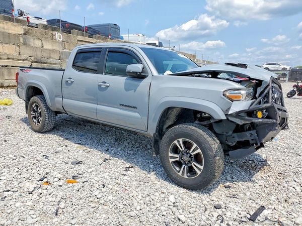 2018 TOYOTA TACOMA