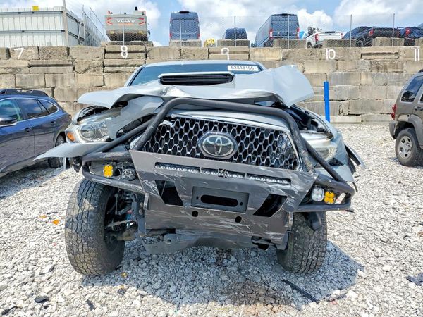 2018 TOYOTA TACOMA