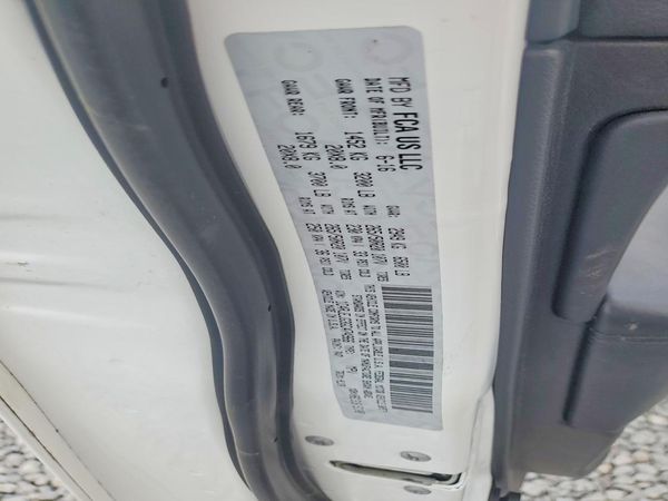 2016 JEEP GRAND CHEROKEE SUMMIT 4X2