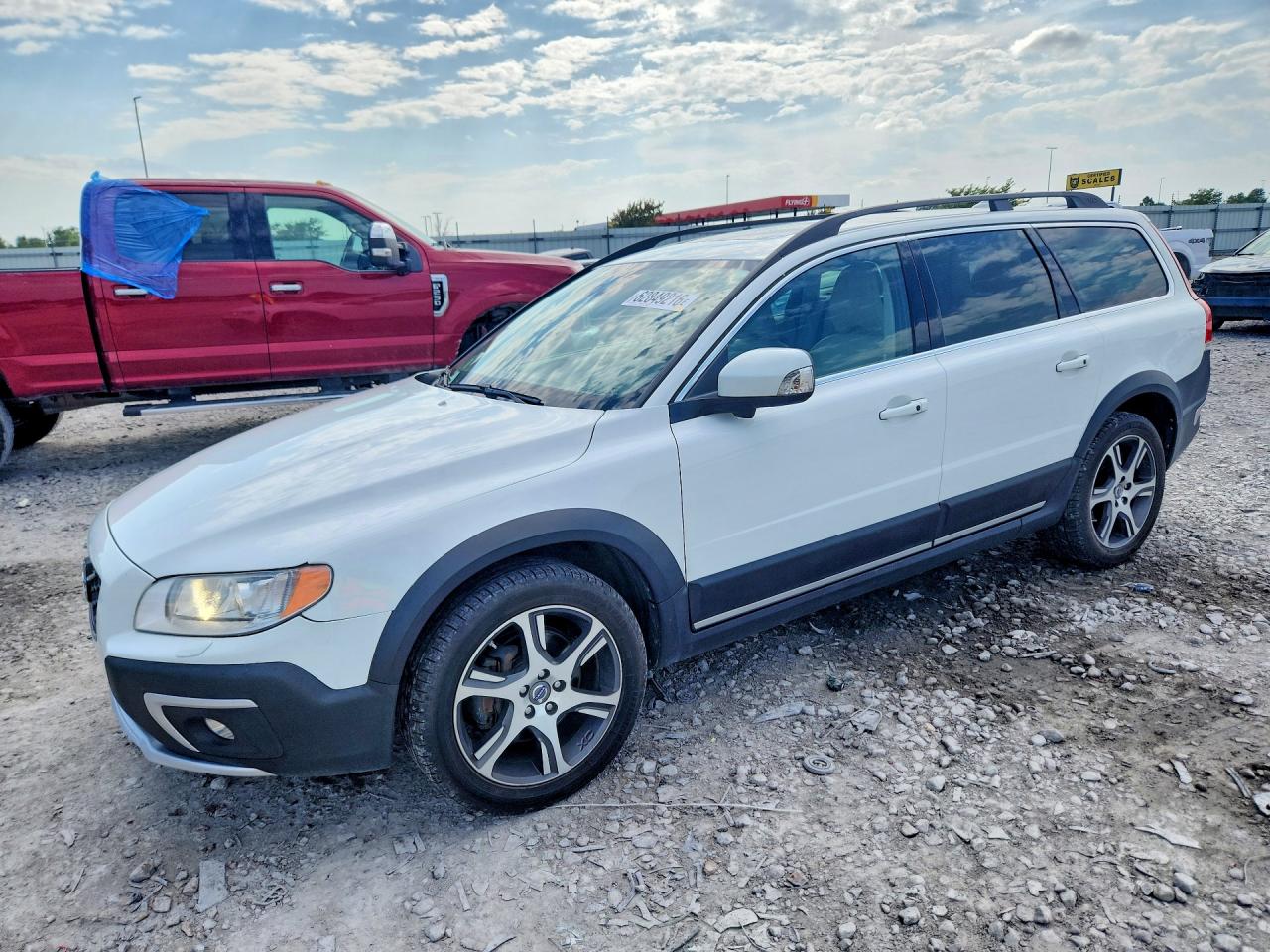 2014 VOLVO XC70