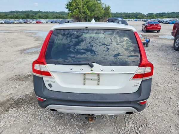 2014 VOLVO XC70
