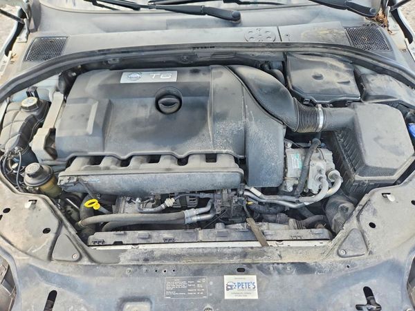2014 VOLVO XC70