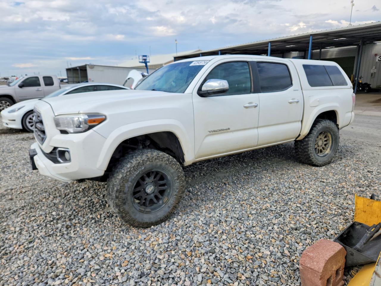 2017 TOYOTA TACOMA Limited