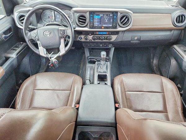 2017 TOYOTA TACOMA Limited