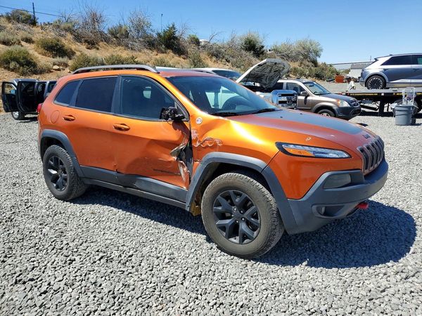 2016 JEEP CHEROKEE TRAILHAWK 4X4
