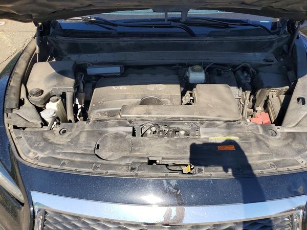 2019 INFINITI QX60 — Engine bay
