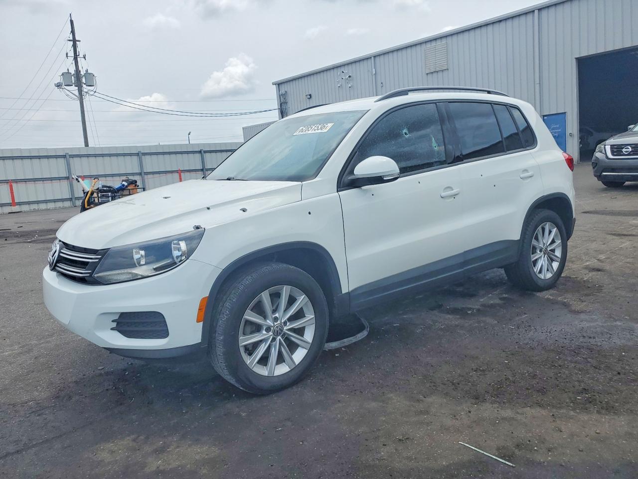 2017 VOLKSWAGEN TIGUAN S, Limited
