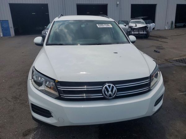 2017 VOLKSWAGEN TIGUAN S, Limited
