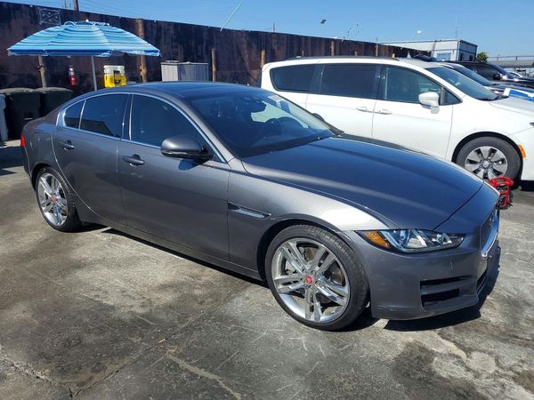 2017 JAGUAR XE Prestige