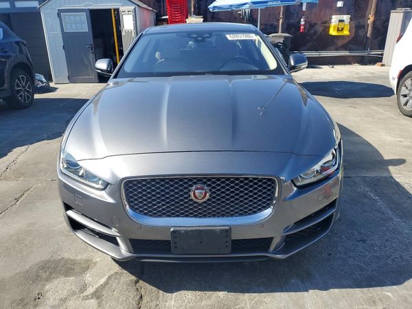 2017 JAGUAR XE Prestige