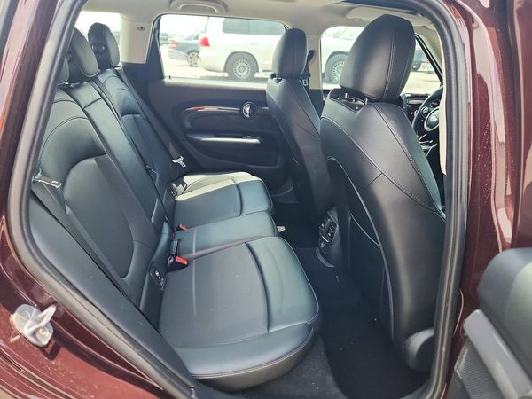 2017 MINI COOPER