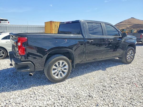 2022 CHEVROLET SILVERADO Custom